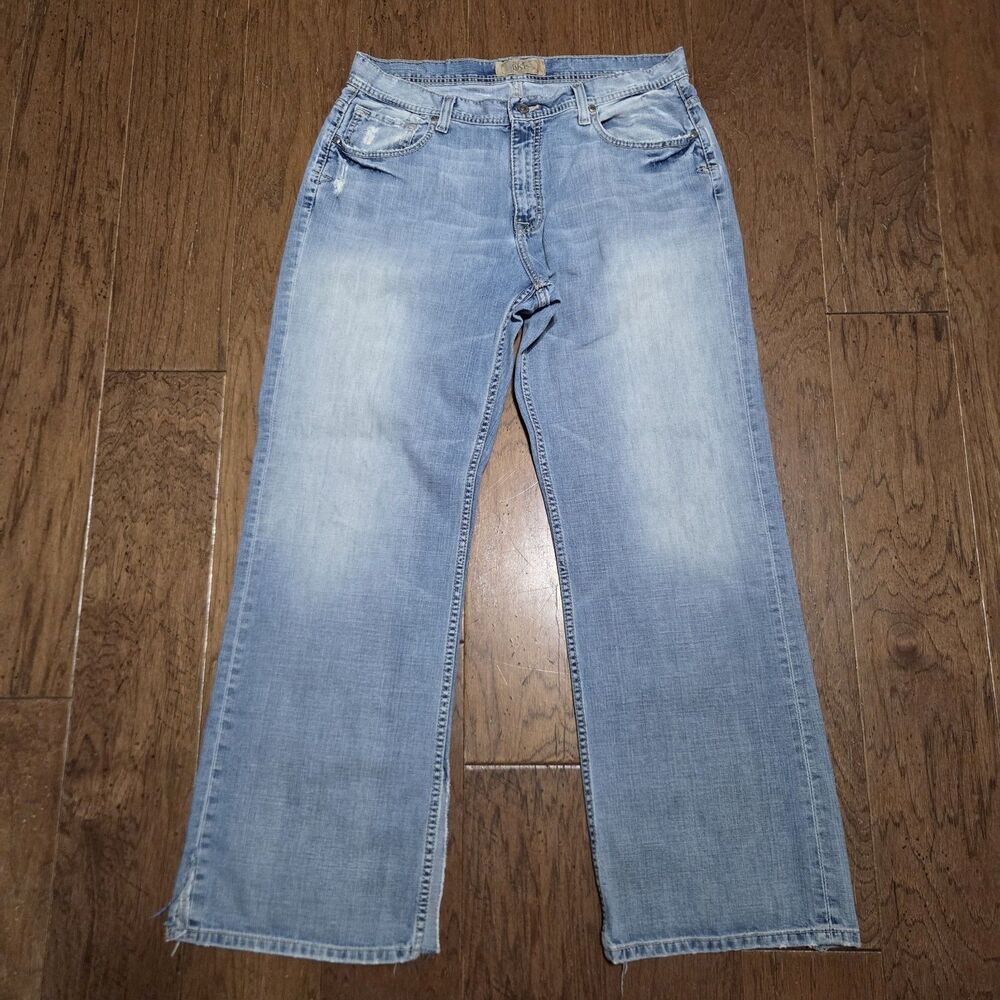 BKE Jeans Mens 36x32 Blue Tyler Buckle Faded Washed Out Denim Distressed Grunge